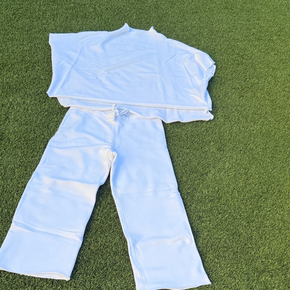 Frank & Eileen Soft White Knit top and joggers Top is size S and bottoms are XS